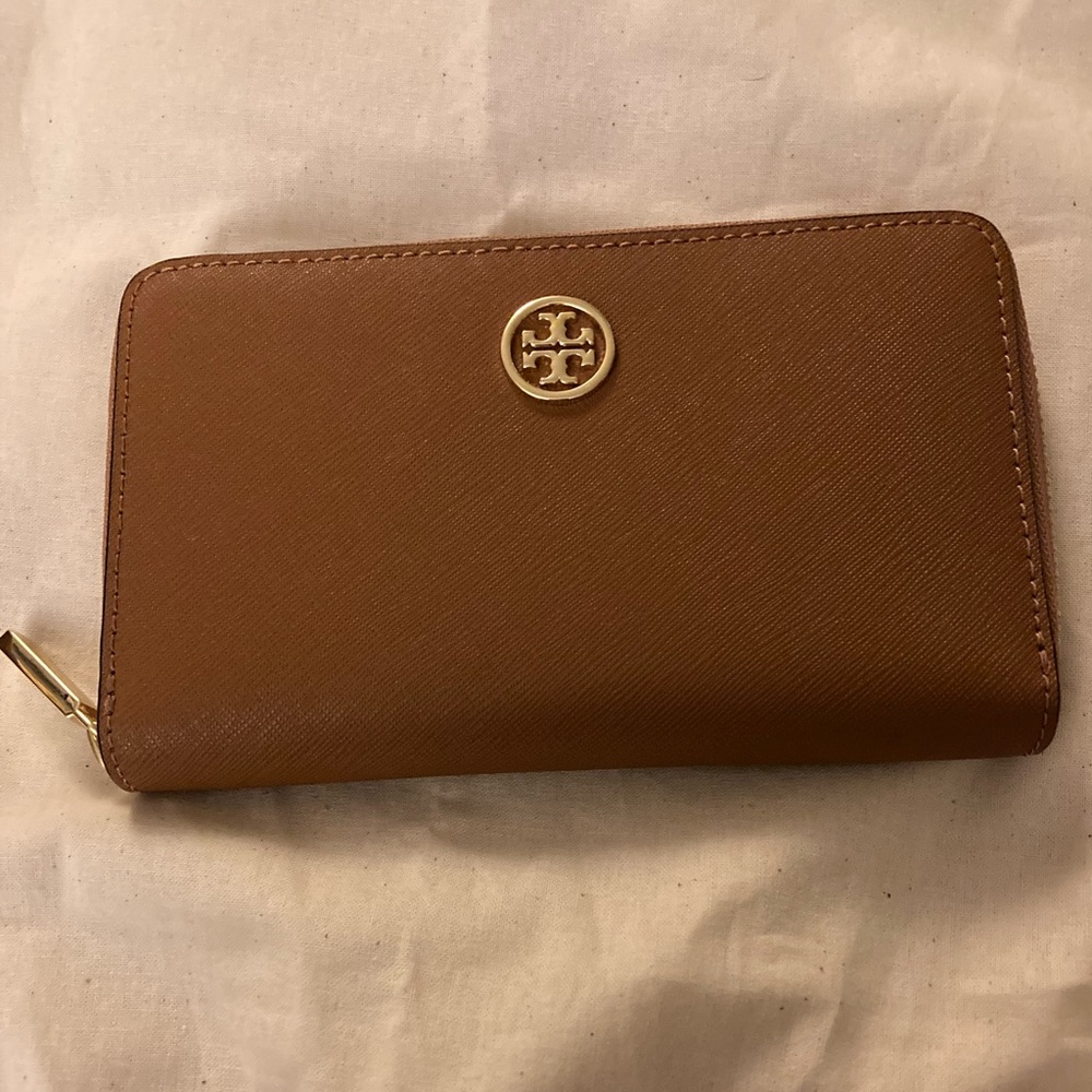 Tory Burch wallet